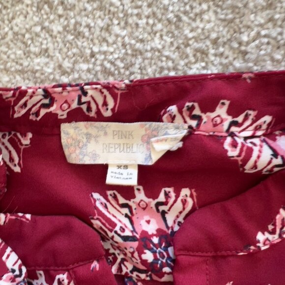 Maroon Abstract Boho Office Work Asymmetrical Top - Picture 3 of 6